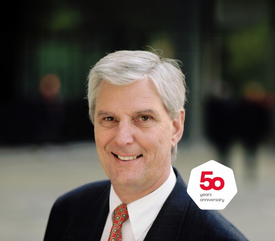 Dieter Plambeck portréja, az EOS Deutscher Inkassodienst ügyvezető igazgatója 2005-ig