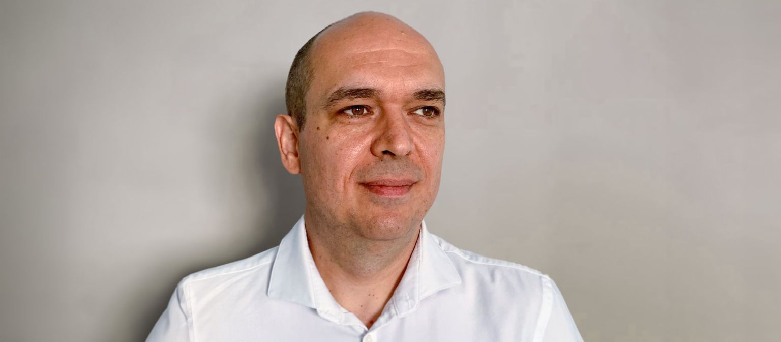 A fényképen Cristian Musat, az EOS International BVG ügyvezető igazgatója és a Kollecto+ projekt „agya” látható.