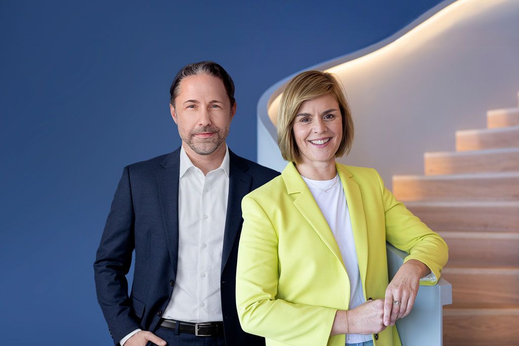 A képen Marwin Ramcke, az EOS Csoport CEO-ja, és Dr. Eva Griewel, az EOS Csoport CFO-ja látható együtt.