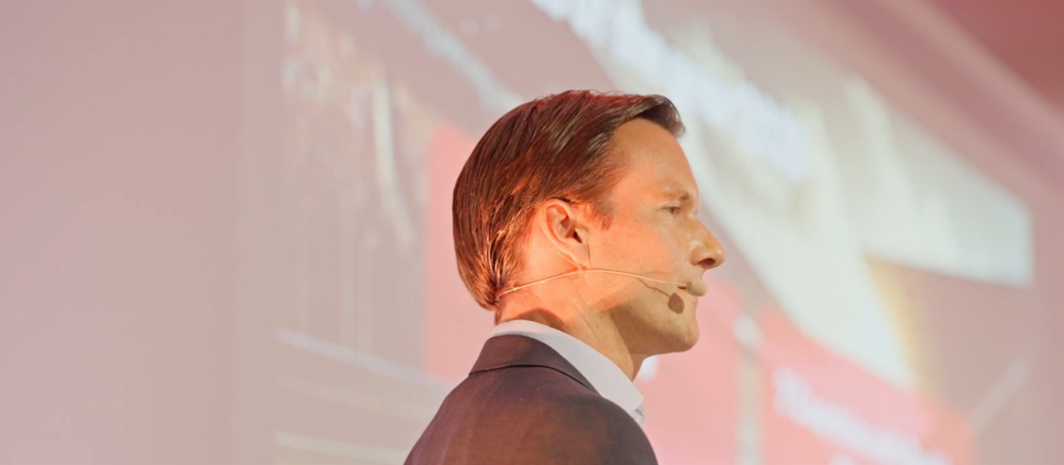 Innovációs verseny: Carsten Tidow, az EOS Csoport igazgatótanácsának tagja, jól ismeri vállalata alkalmazottainak innovatív képességeit.